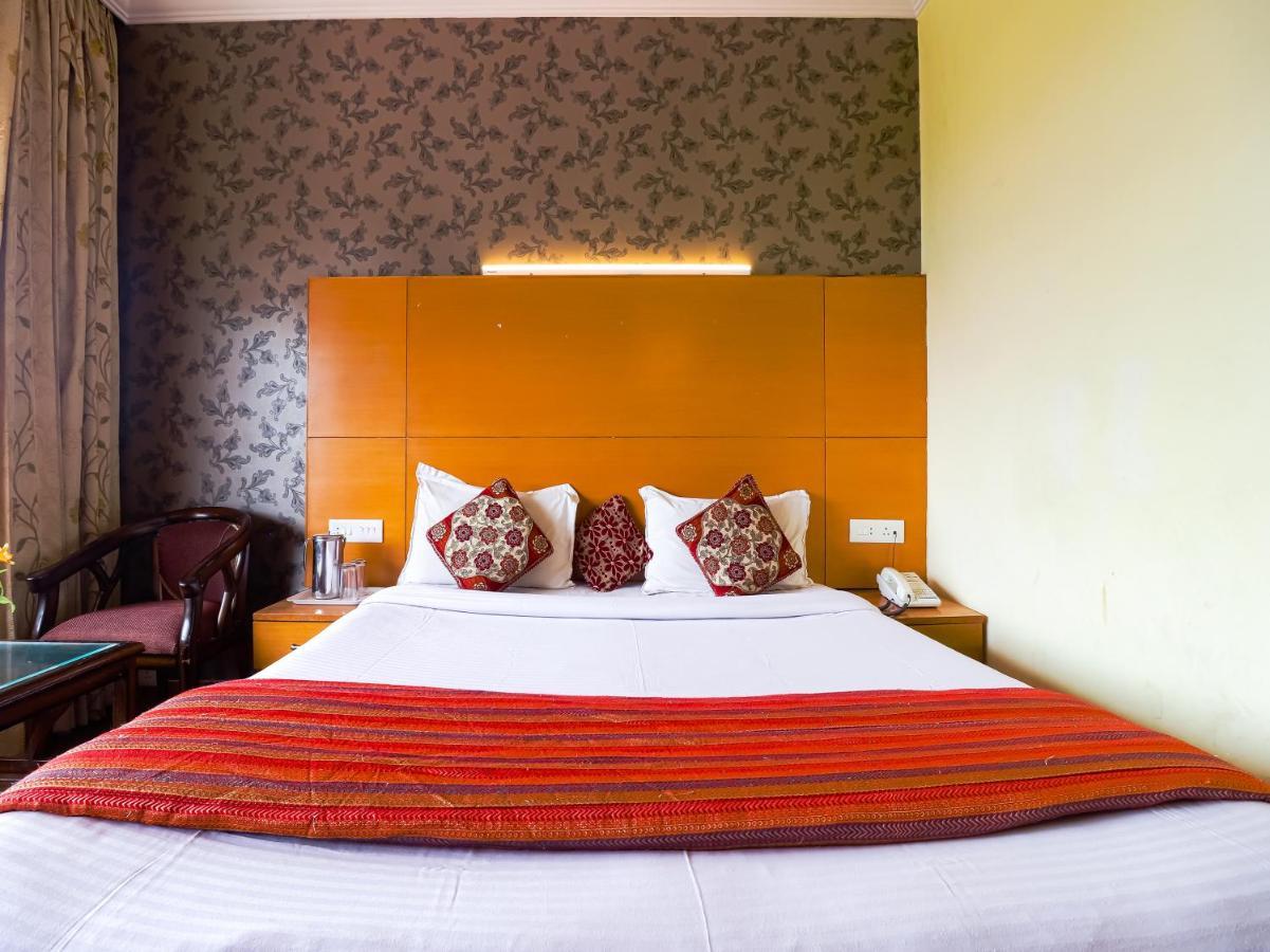 The Byke Sunshine Grand Hotel Ooty Exterior photo