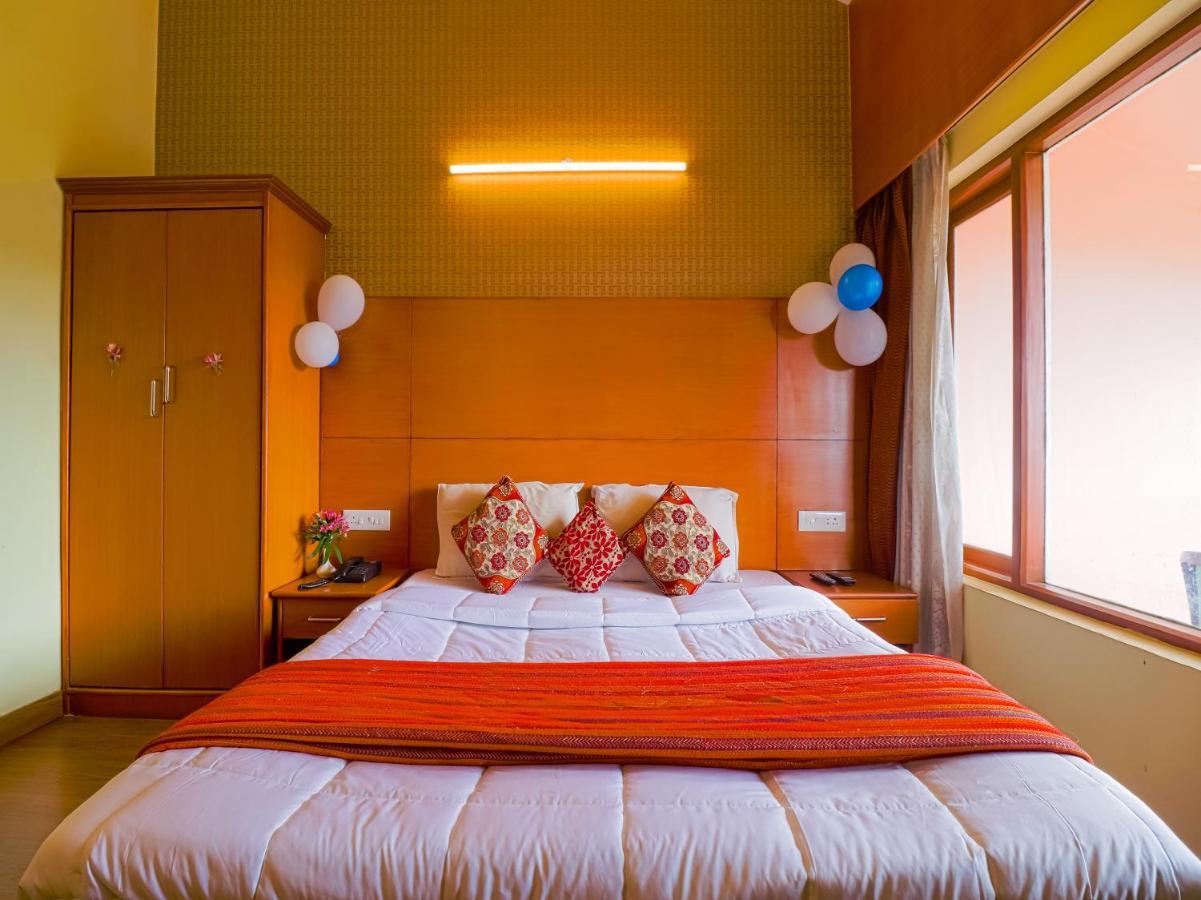The Byke Sunshine Grand Hotel Ooty Exterior photo