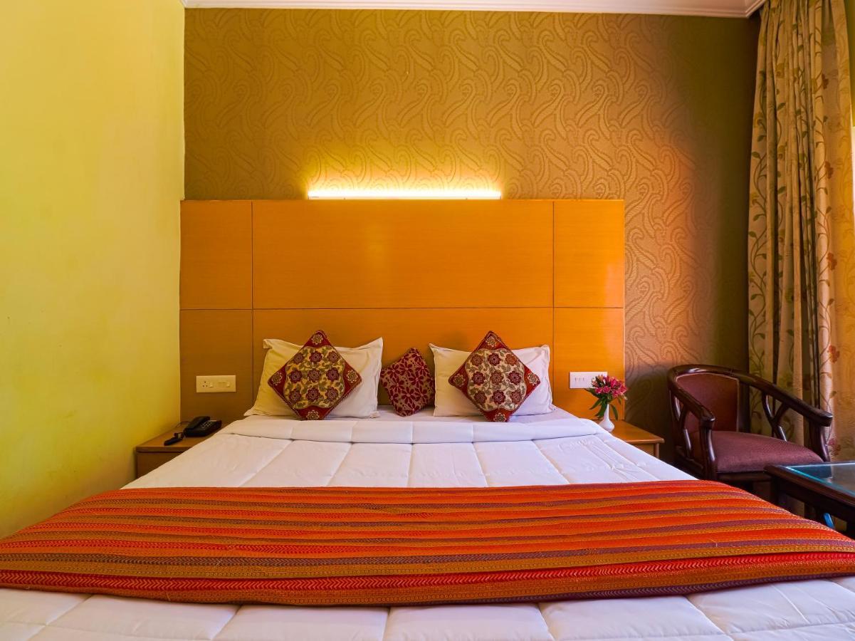 The Byke Sunshine Grand Hotel Ooty Exterior photo